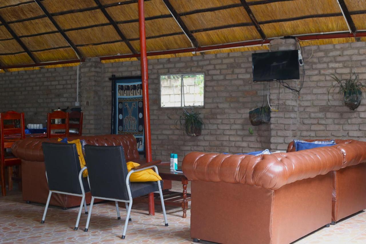 Mawuya Lodge Victoria Falls Exterior photo