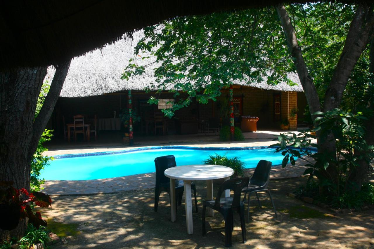 Mawuya Lodge Victoria Falls Exterior photo