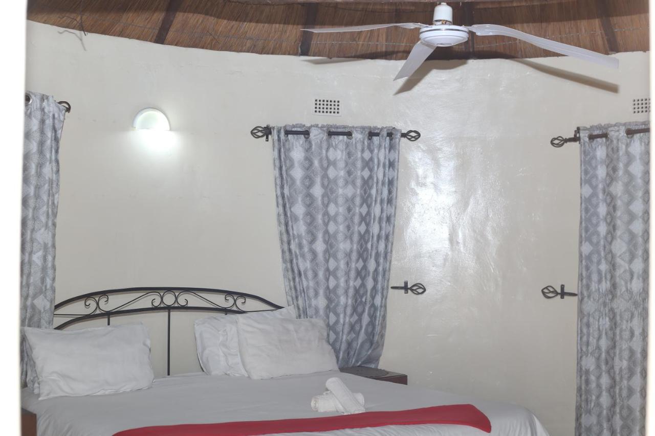 Mawuya Lodge Victoria Falls Exterior photo