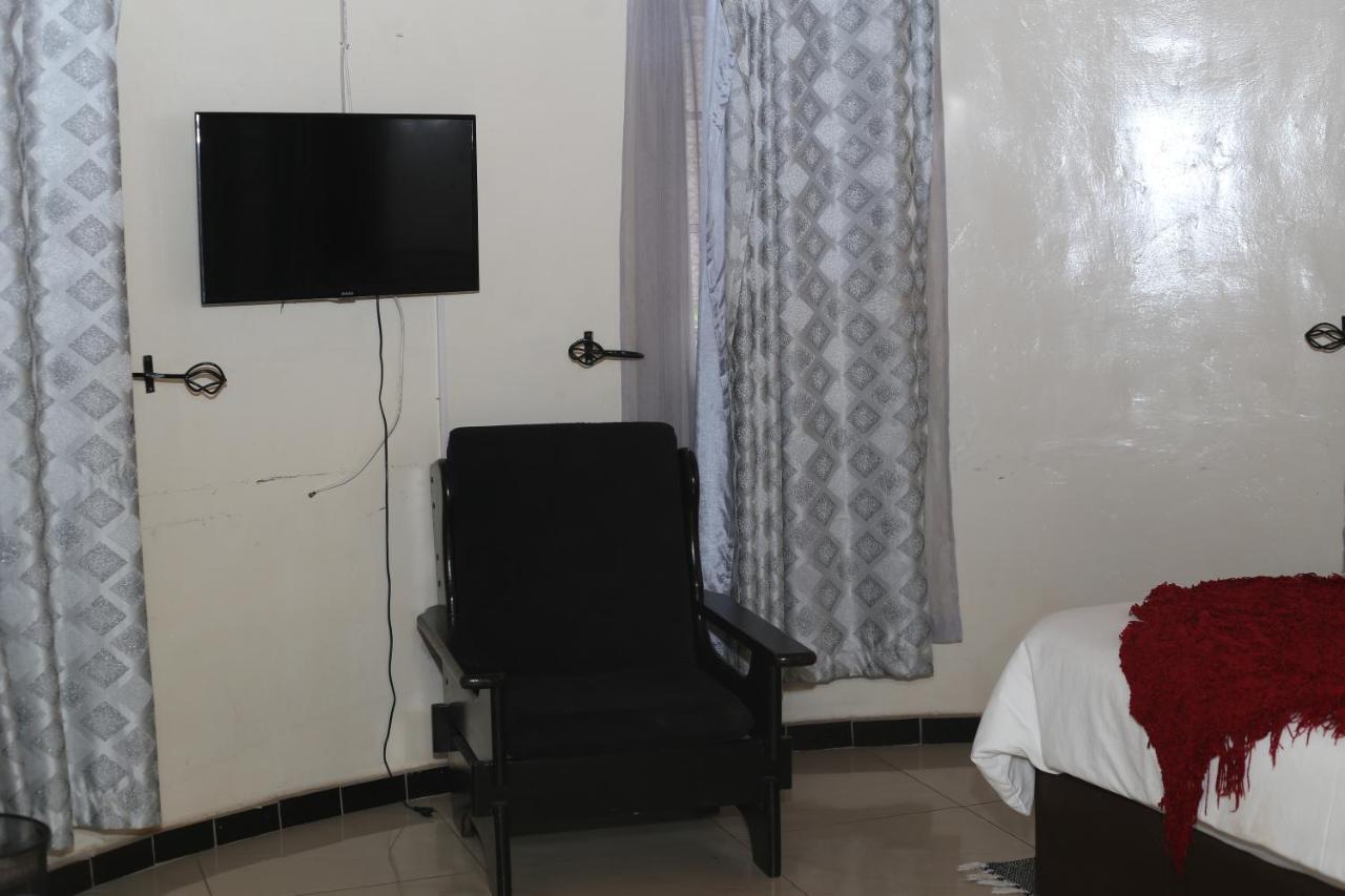 Mawuya Lodge Victoria Falls Exterior photo