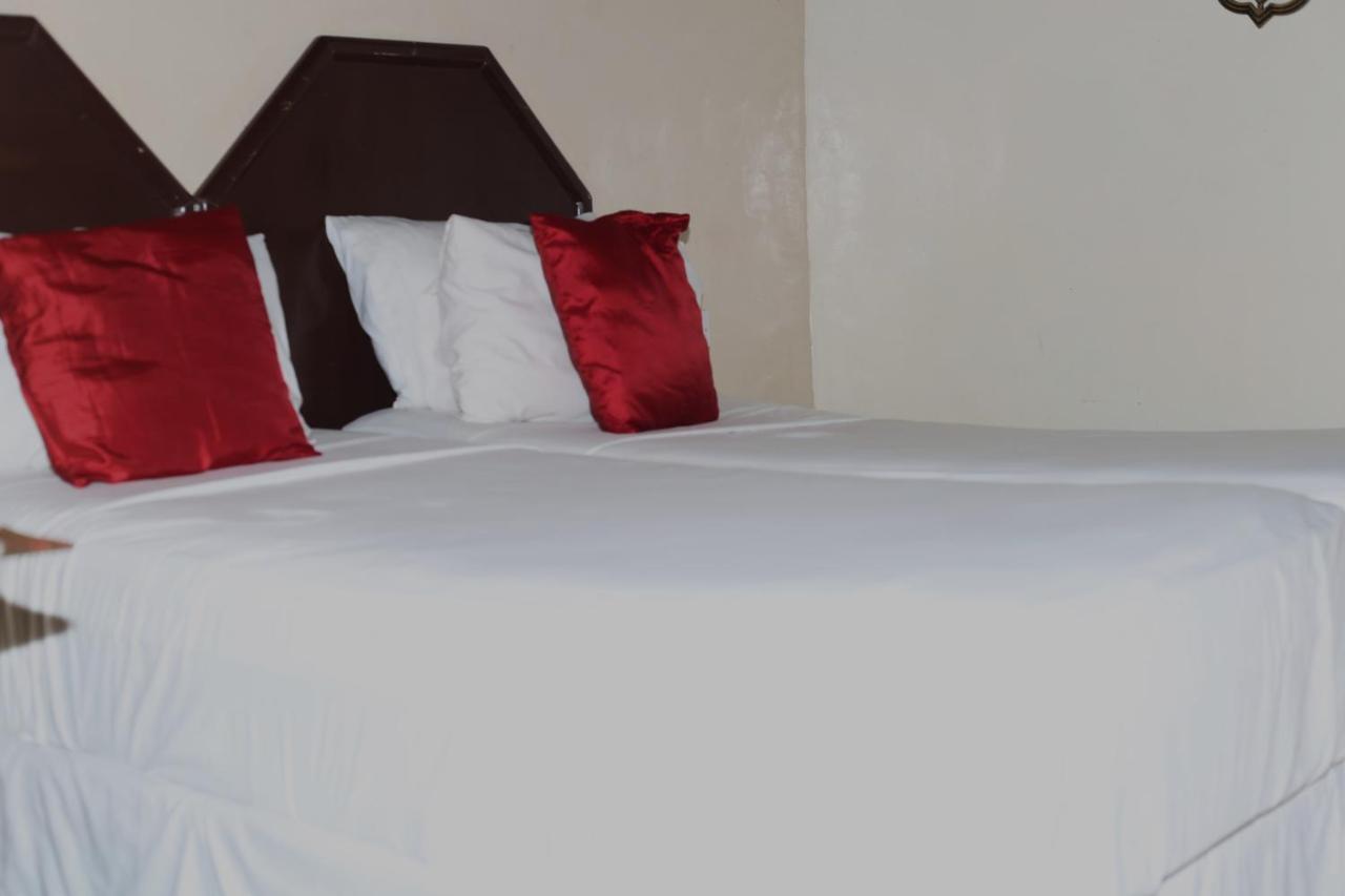 Mawuya Lodge Victoria Falls Exterior photo